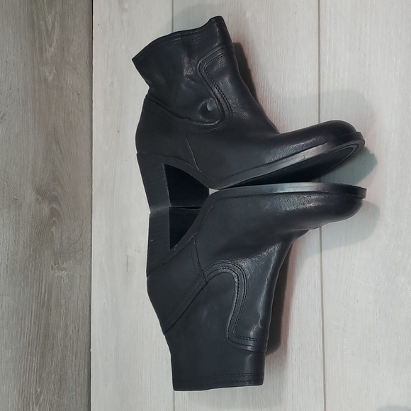 Arturo Chiang Womens Comfort Ankle Leather Heels Boots shoes sz 8M - Picture 8 of 12